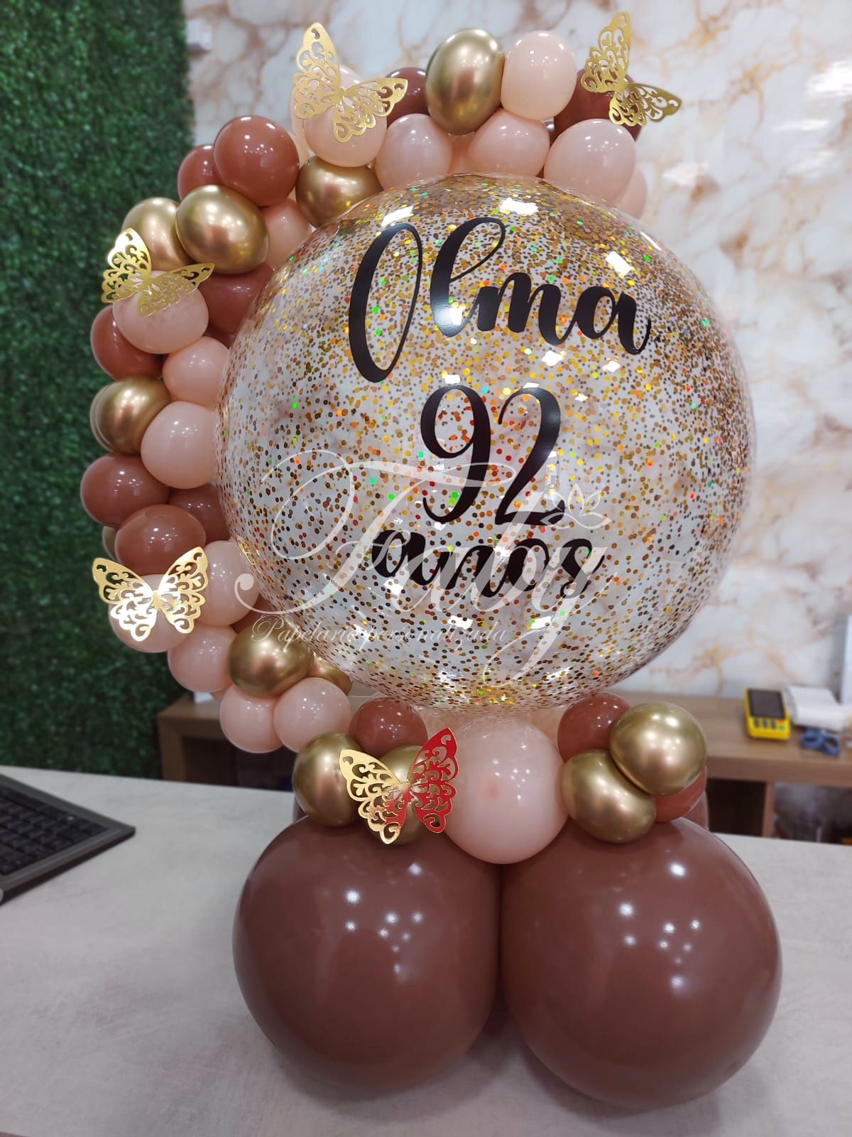 Arranjo de mesa Gliterizado com arquinhos tons terrosos