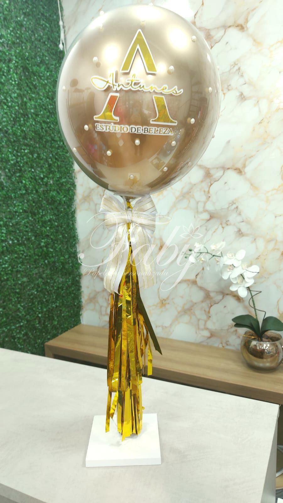 Arranjo base em mdf com cortininha
